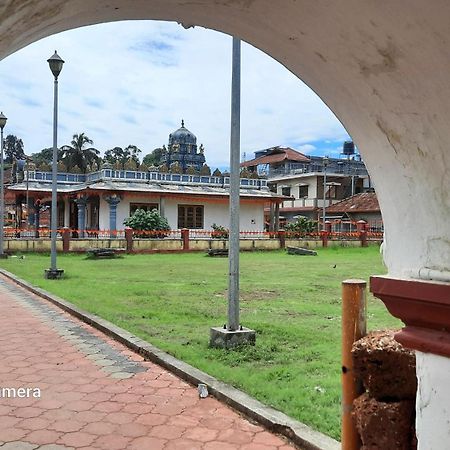Varam Homestay Madikeri Eksteriør billede