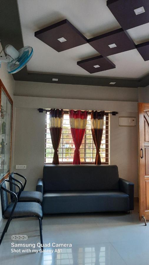 Varam Homestay Madikeri Eksteriør billede
