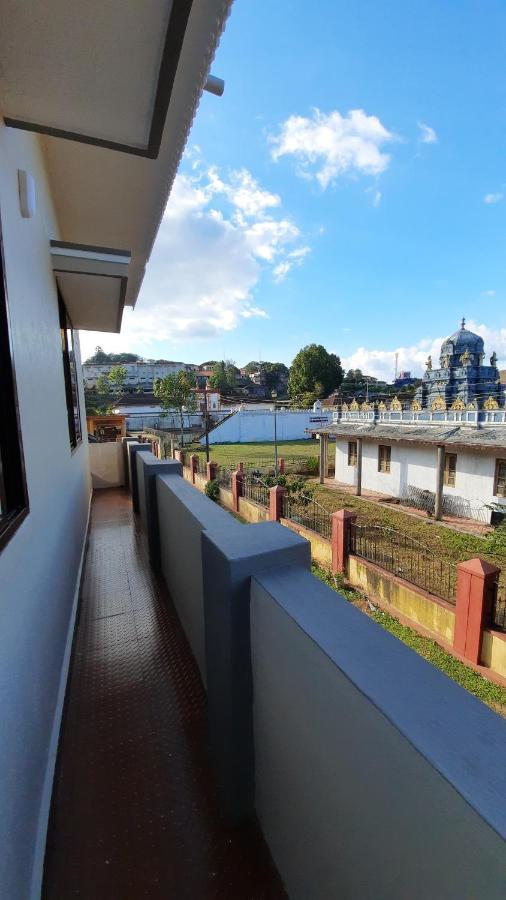 Varam Homestay Madikeri Eksteriør billede