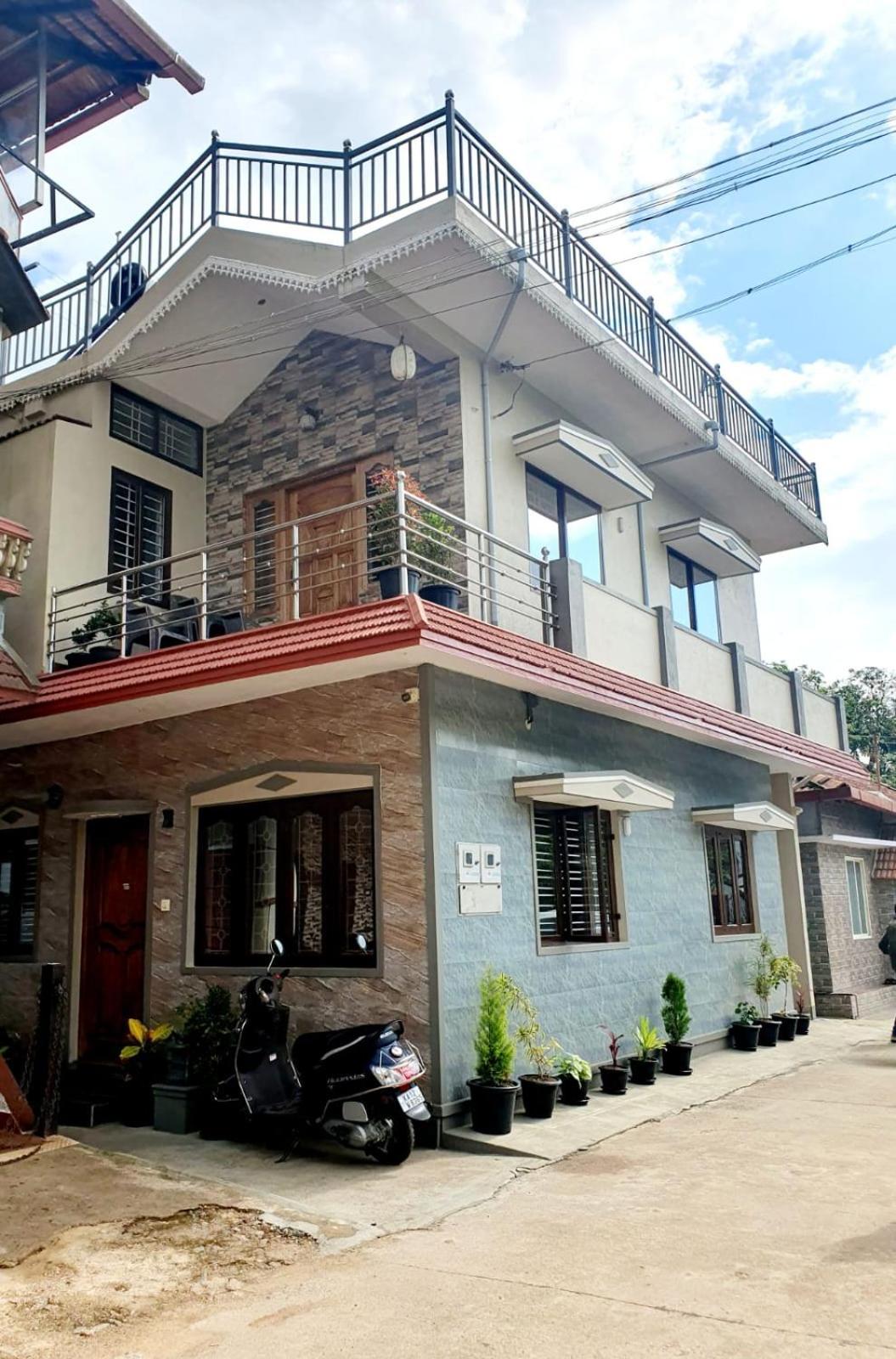 Varam Homestay Madikeri Eksteriør billede